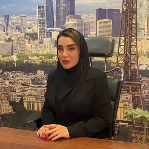 خانم ذوالفقاری